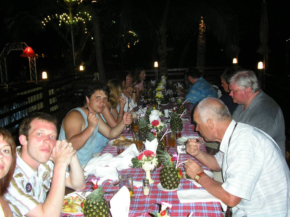2006-03-thai_570.jpg